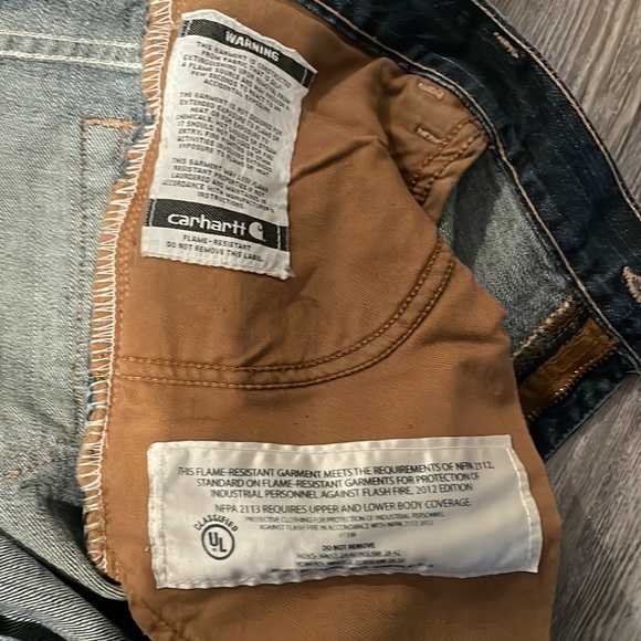 Carhartt Men’s Fire Retardant 42x32 work jeans - Picture 6 of 8